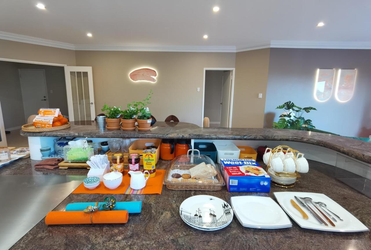 Sunny Ocean View Retreat Appartement Perth Buitenkant foto