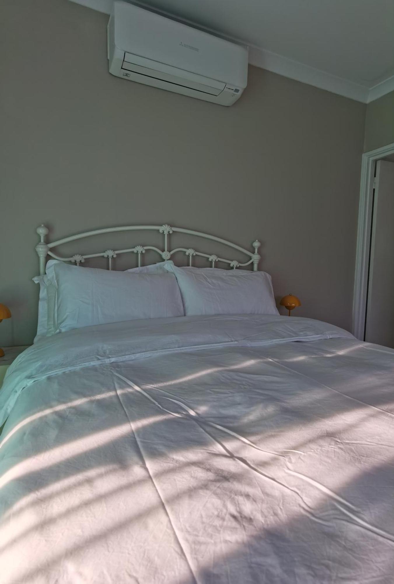 Sunny Ocean View Retreat Appartement Perth Kamer foto